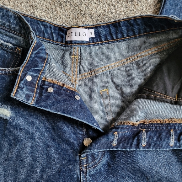 Cello 90s Baggy Distressed Frayed Highrise Dark Blue Junior's Jeans Size 9 NWT - Picture 8 of 9